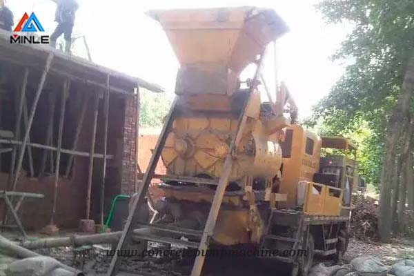Truck Mounted Concrete Mixer Pump Run in Cameroon
