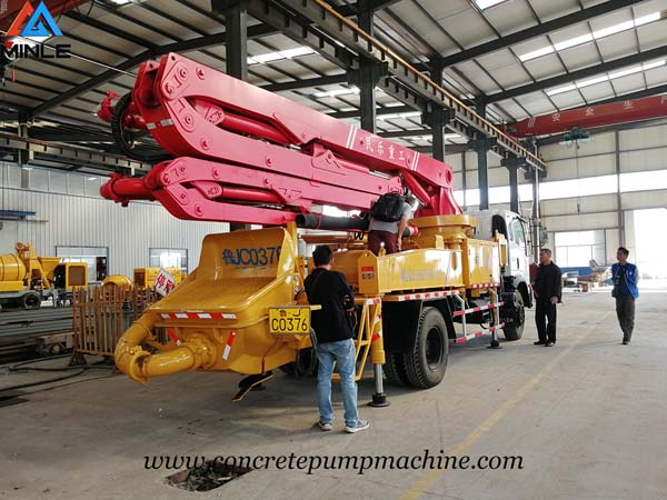 Malaysia Clients Visited MINLE MACHINE to Inspect Concrete Boom Pump Truck Malaysia Clients Visited MINLE MACHINE to Inspect Concrete Boom Pump Truck